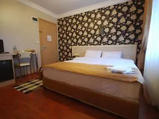 Mini 2* Izmir