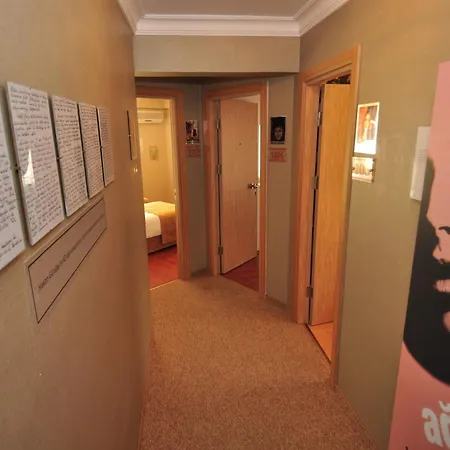 Hotel Mini 2*